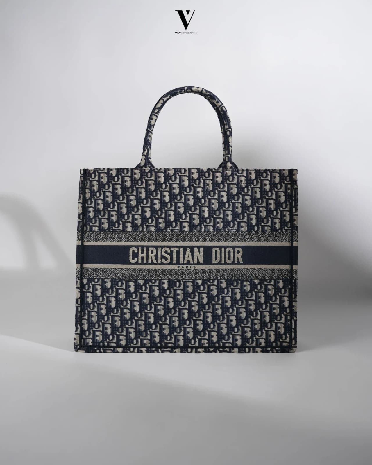 Dior book tote larg — book tote large blue dior oblique embroidery