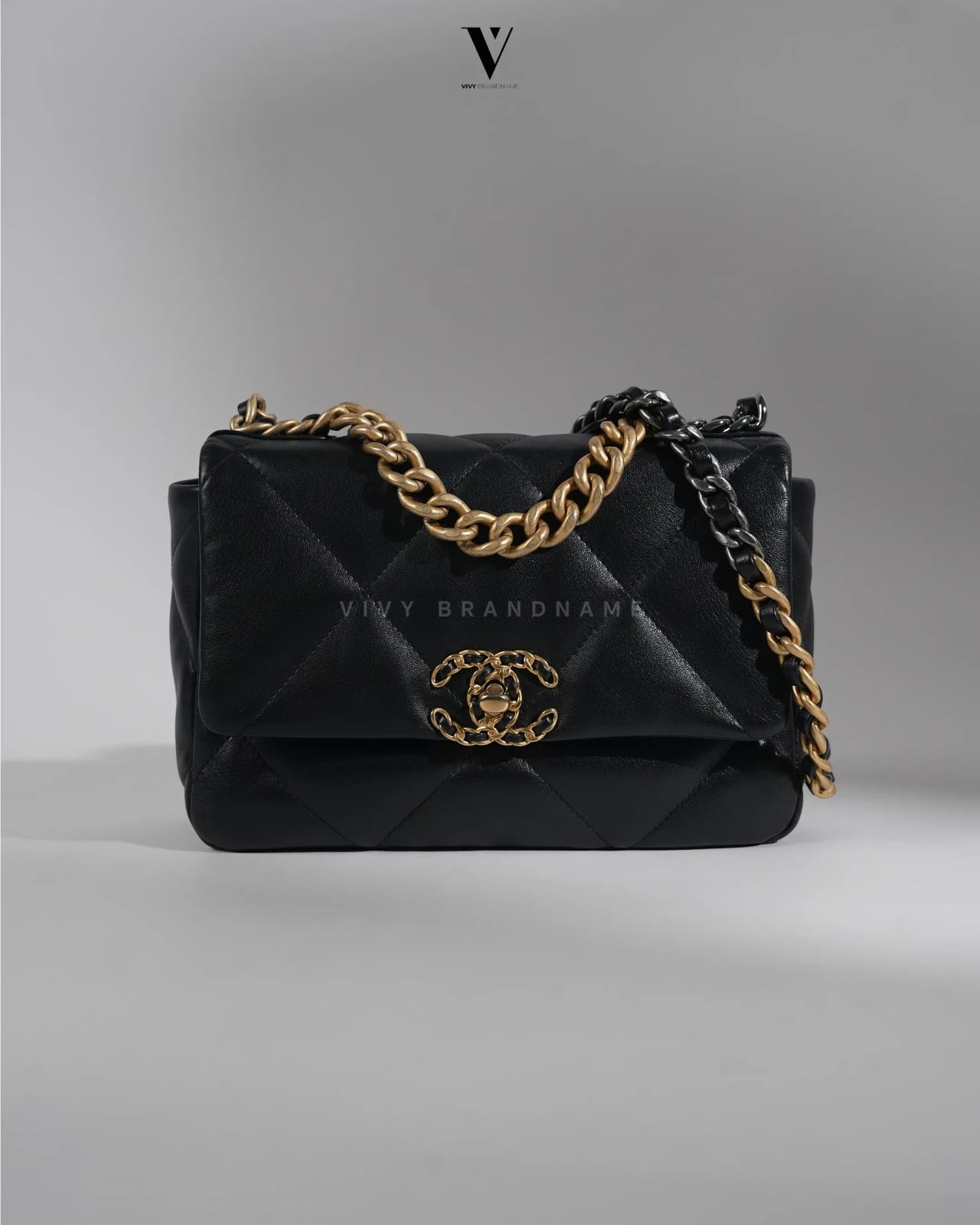 Chanel 19 — ภาพ 1