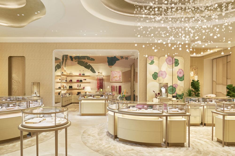 Cartier เผยโฉมบูติกสองชั้นสุดอลังการกลางสยามพารากอนในคอนเซ็ปต์ ‘Heavenly Cartier’ ที่สายลักชูรีต้องห้ามพลาด! — ภาพประกอบ 3