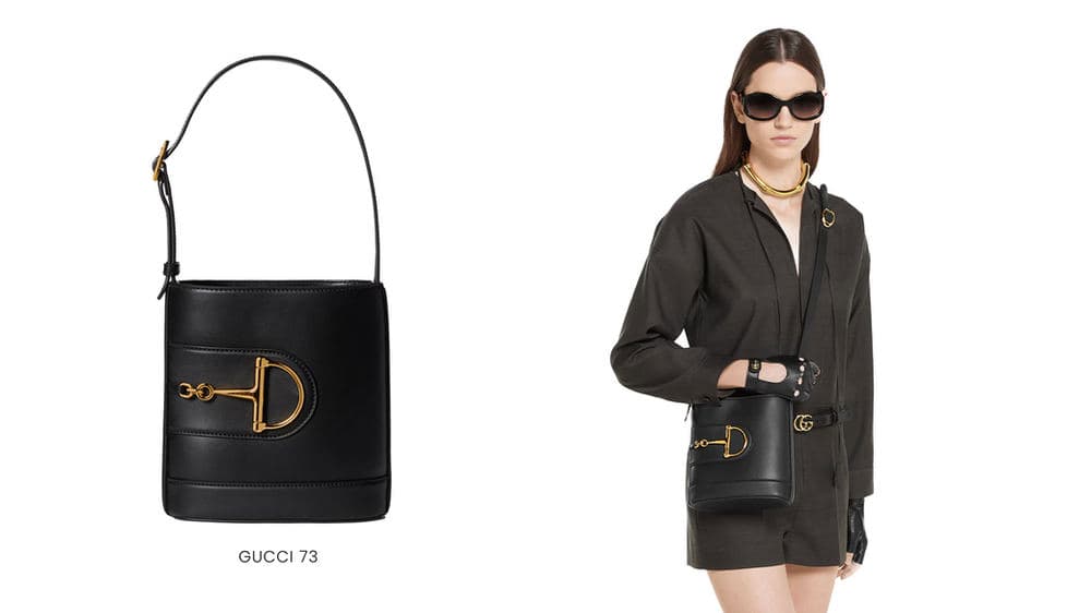 黑色 Gucci 73 水桶包与身穿黑色造型的模特并列展示